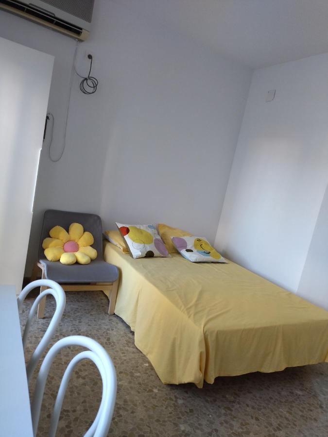 Alojamiento -Estudio Centro Dos Hermanas Buitenkant foto
